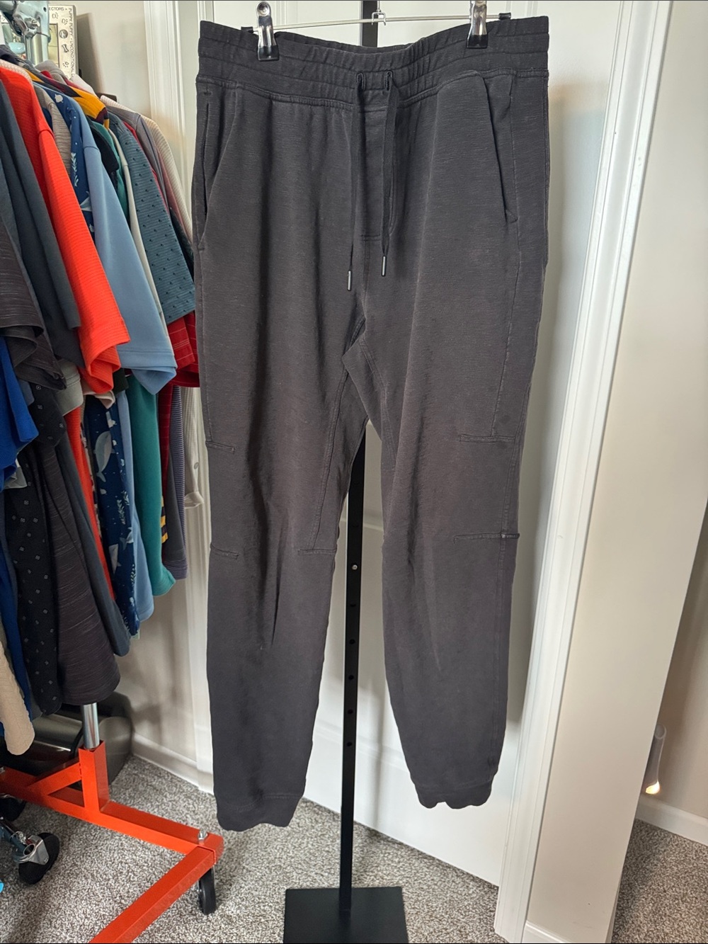 lululemon athletica Men's Charcoal Black Jogger Pants